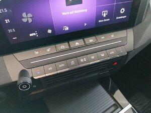 Opel Astra Ultimate Matrix Pano SHZ LHZ ACC Memory 36.274 km 23.940 &euro; HAAN 42781