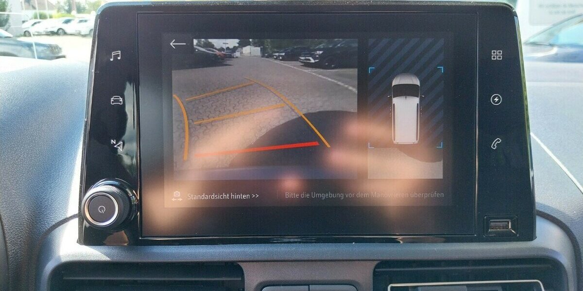 Opel Combo Life - e Ultimate 4.500 km 28.290 &euro; HAAN 42781