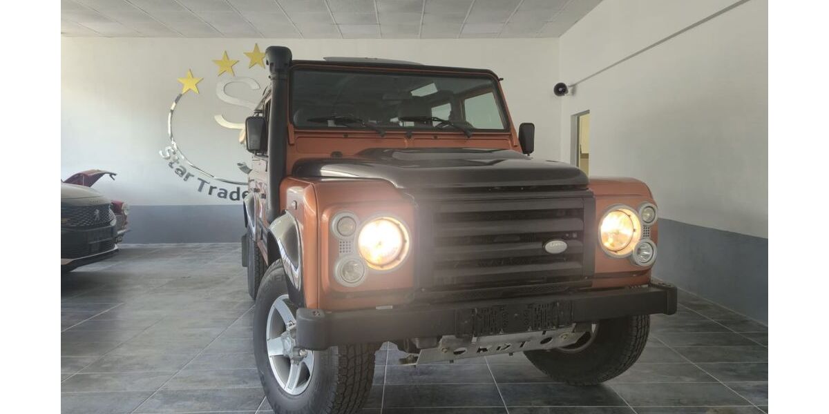 Land Rover Defender 92.000 km 26.900 &euro; Neuss 41469