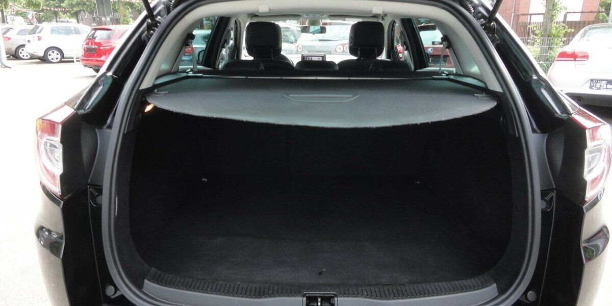 Renault Megane BOSE Edit. Klima.Kette+Reifen+Kuppl.Neu 150.000 km 5.790 &euro; Neuss 41462