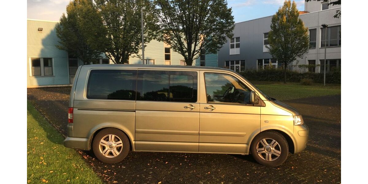 VW T5 Multivan 189.000 km 22.999 &euro; Leverkusen 51381