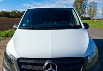 Mercedes-Benz Vito 104.175 km 15.990 &euro; Dusseldorf 40547