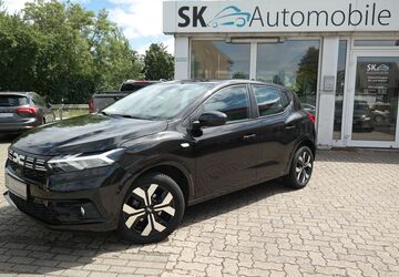 Dacia Sandero 4.000 km 15.950 &euro; Grevenbroich 41516