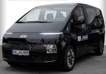 Hyundai STARIA 2.200 km 47.040 &euro; Hilden 40721