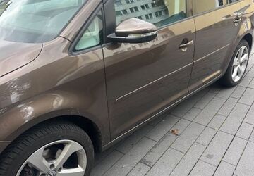VW Touran 230.000 km 3.200 &euro; Leverkusen 51373