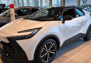 Toyota C-HR 5.700 km 41.000 &euro; Köln 50937