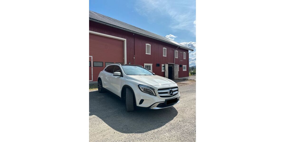 Mercedes-Benz GLA 200 165.500 km 14.800 &euro; Köln 51103