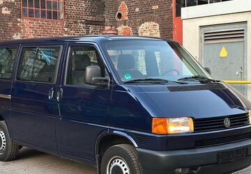 VW T4 Caravelle 296.000 km 9.000 &euro; Solingen 42657