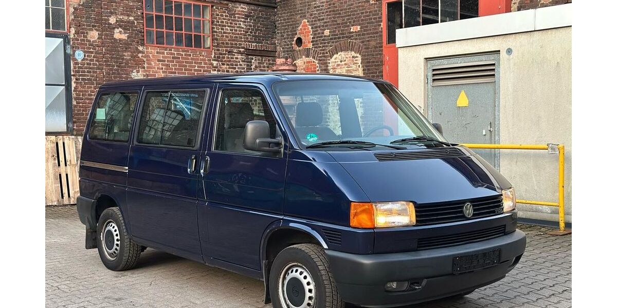 VW T4 Caravelle 296.000 km 9.000 &euro; Solingen 42657