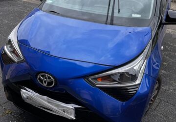 Toyota Aygo (X) 55.600 km 8.900 &euro; Overath 51491