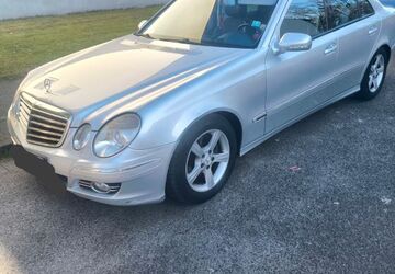 Mercedes-Benz E 220 234.000 km 6.050 &euro; Köln 51107