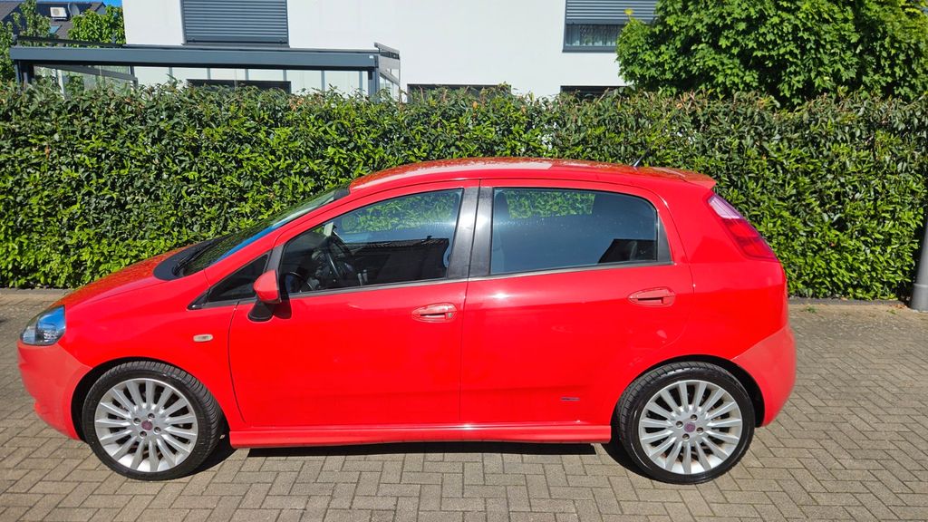 Fiat Grande Punto 125.750 km 3.199 &euro; Langenfeld 40764