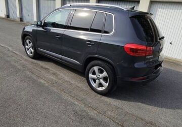 VW Tiguan 208.000 km 10.500 &euro; Leverkusen 51373