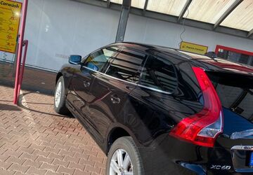 Volvo XC60 137.000 km 16.500 &euro; Leverkusen 51371
