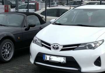 Toyota Auris 118.000 km 8.999 &euro; Niederkassel-Lülsdorf 53859