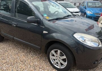 Dacia Sandero 154.600 km 1.650 &euro; Leverkusen 51371