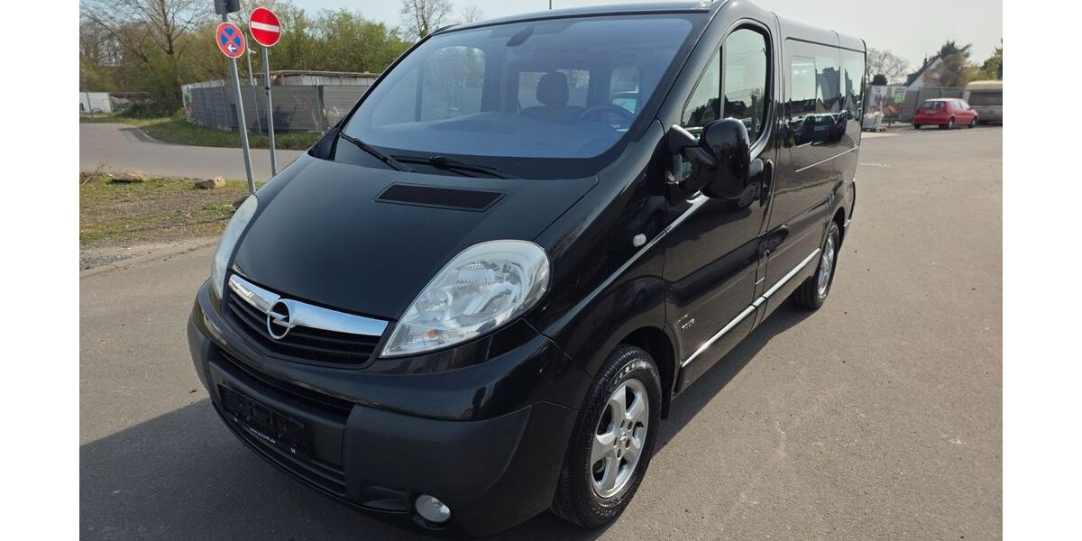 Opel Vivaro 175.000 km 12.800 &euro; Köln 51105