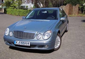 Mercedes-Benz 280 162.500 km 9.600 &euro; Köln (Seeberg) 50769