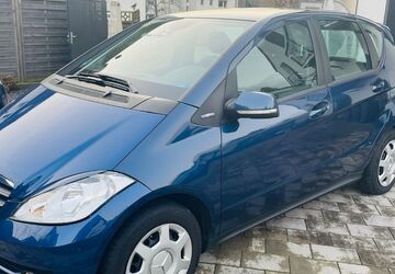 Mercedes-Benz A 180 180.475 km 2.999 &euro; Leverkusen 51371