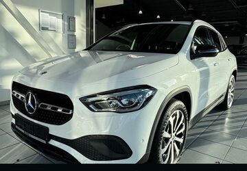 Mercedes-Benz GLA 180 25.600 km 30.490 &euro; Köln-Deutz 51105