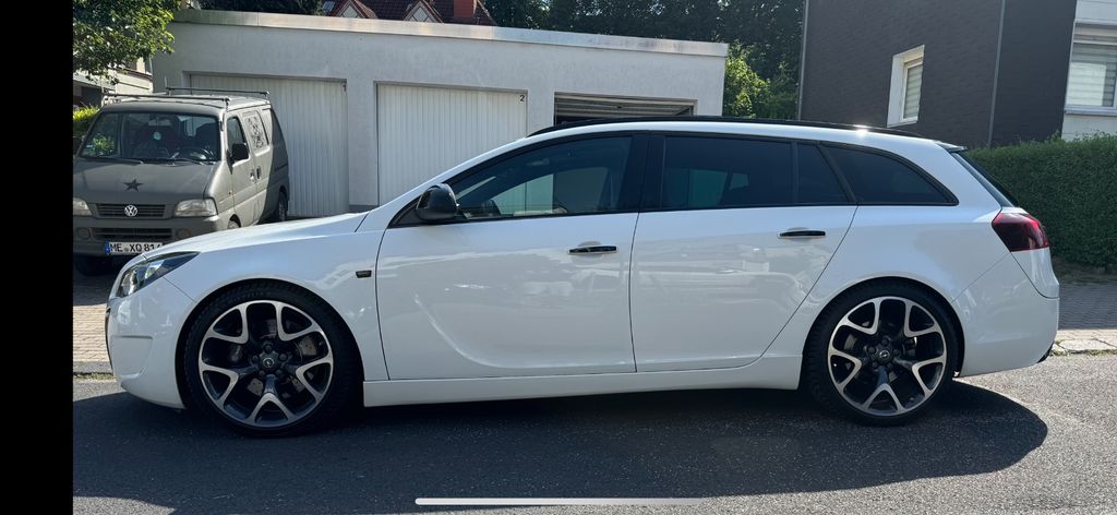Opel Insignia 76.000 km 18.990 &euro; Mettmann 40822