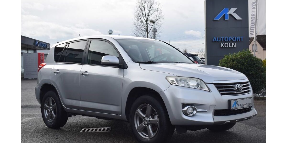 Toyota RAV 4 135.000 km 11.890 &euro; Köln 51147