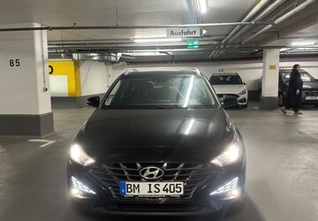 Hyundai i30 183.000 km 13.199 &euro; köln 50823