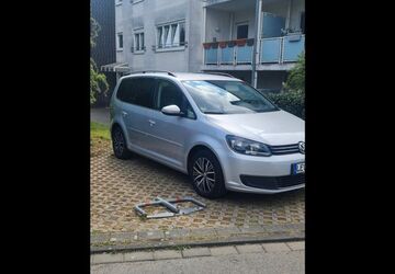 VW Touran 178.500 km 7.399 &euro; Leverkusen 51371