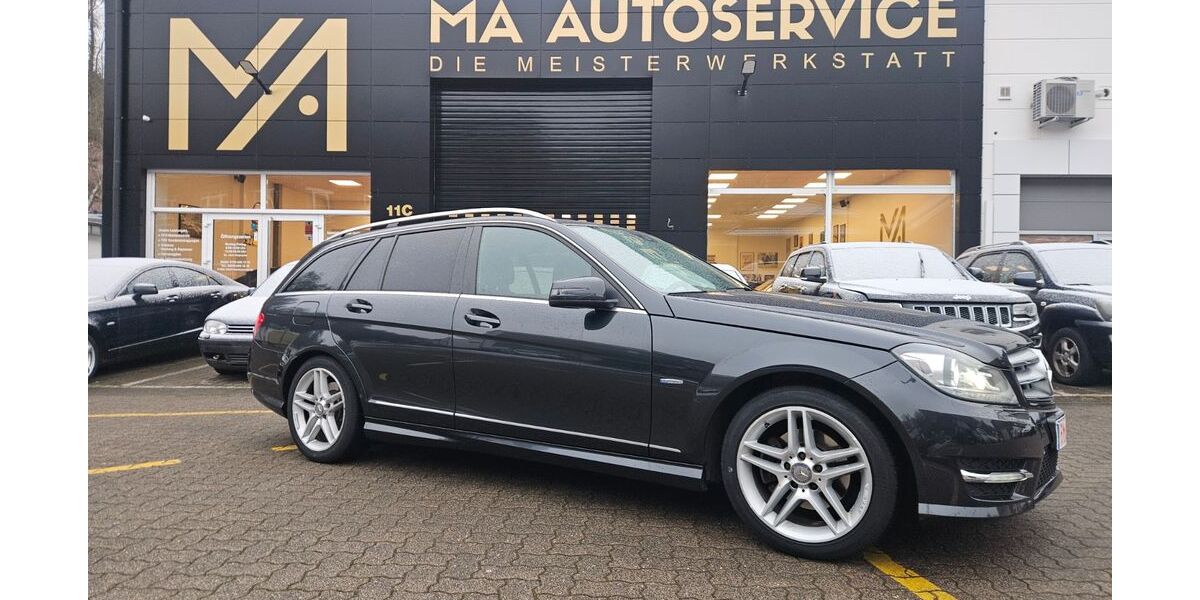 Mercedes-Benz C 250 152.555 km 13.700 &euro; Bergisch Gladbach 51465