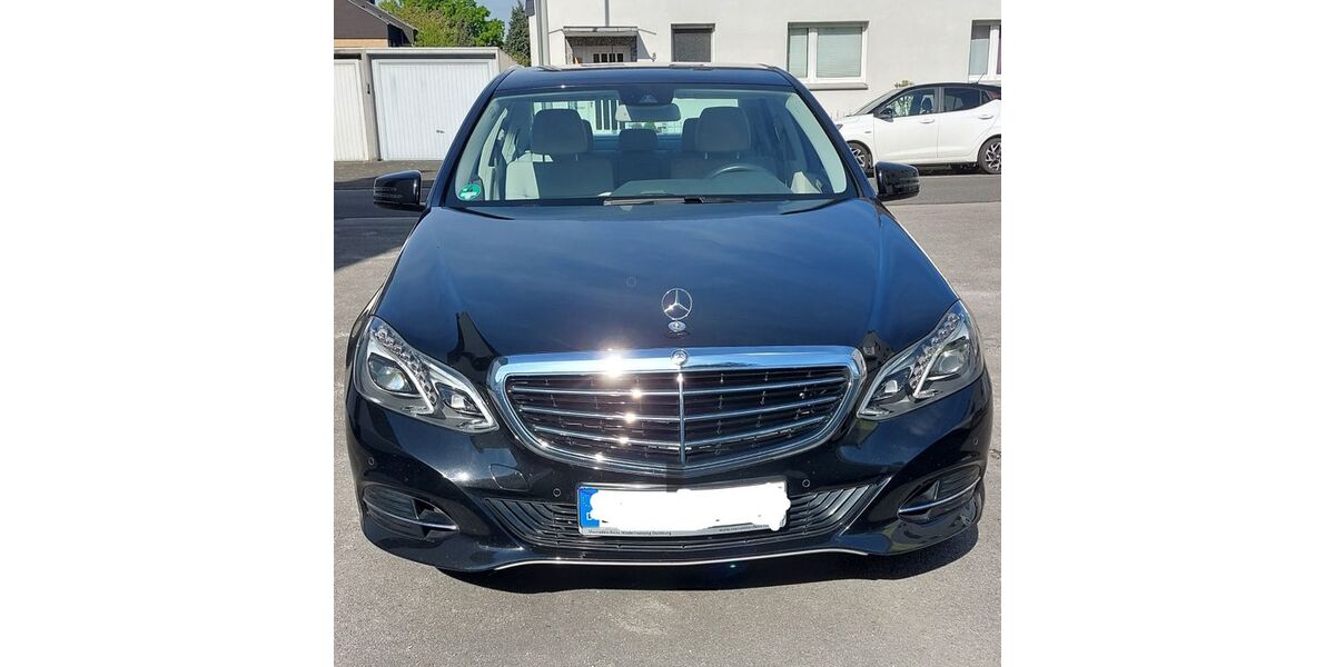 Mercedes-Benz 200 118.000 km 17.500 &euro; Leverkusen 51375