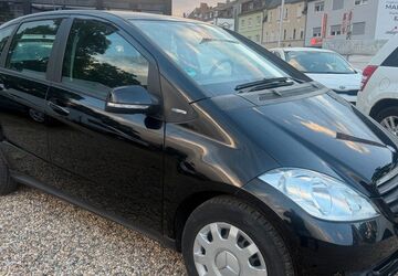 Mercedes-Benz A 160 44.300 km 7.450 &euro; Leverkusen 51371