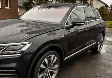 VW Touareg 30.500 km 49.990 &euro; Leverkusen 51371