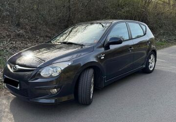 Hyundai i30 93.000 km 4.700 &euro; Leverkusen 51377