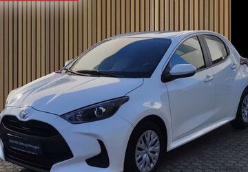 Toyota Yaris 30.414 km 14.990 &euro; Leverkusen 51381