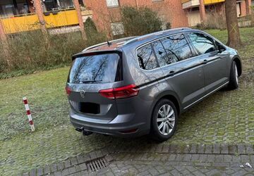 VW Touran 196.000 km 13.900 &euro; Düsseldorf 40229