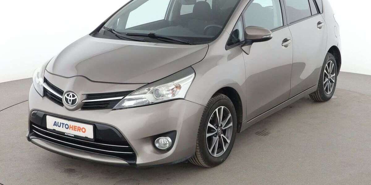 Toyota Verso 111.781 km 11.580 &euro; Köln 50739
