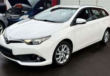 Toyota Auris 177.737 km 9.950 &euro; Solingen 42659