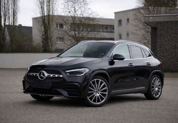 Mercedes-Benz GLA 200 23.811 km 31.700 &euro; Düsseldorf 40597