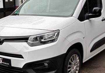 Toyota Proace City 83.400 km 13.990 &euro; Solingen 42697