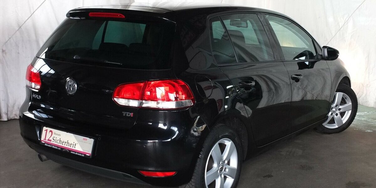 VW Golf 1.6TDi TEAM neuer ZAHNRIEMEN KLIMAAUTOMATIK 159.855 km 7.500 &euro; Köln 50858