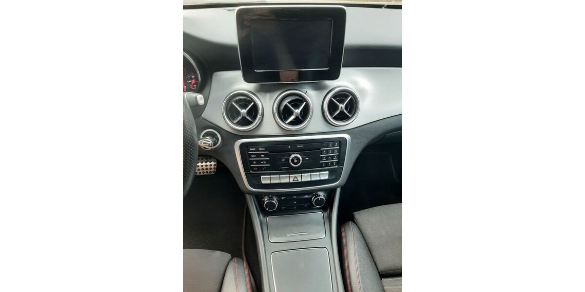 Mercedes-Benz CLA 200 85.000 km 21.500 &euro; Köln 51149