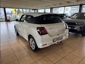 Suzuki Swift 1.2 Dualjet Hybrid Comfort Automatik 2.700 km 21.990 &euro; HAAN 42781