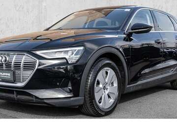 Audi e-tron 42.551 km 26.450 &euro; Düsseldorf 40474