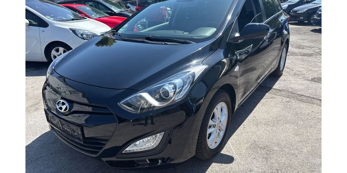 Hyundai i30 96.000 km 5.600 &euro; Leverkusen 51381