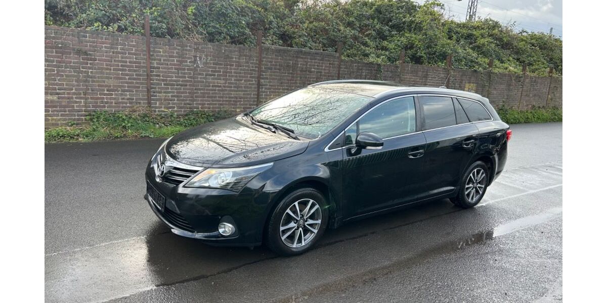 Toyota Avensis 200.000 km 5.700 &euro; Köln 50739