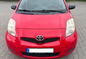 Toyota Yaris 124.000 km 3.700 &euro; Leverkusen 51361