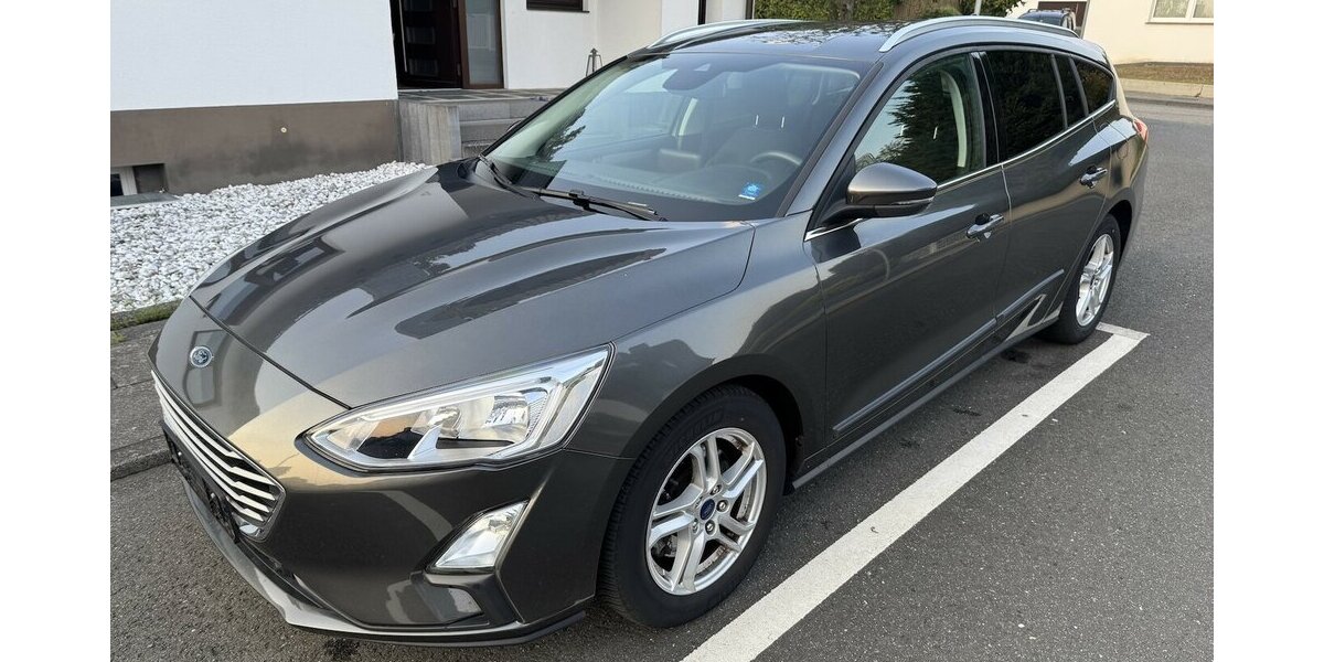 Ford Focus Navi Temp.Sitzh.Spurh.CarPlay EU6 GARANTIE 93.000 km 12.500 &euro; Erftstadt 50374