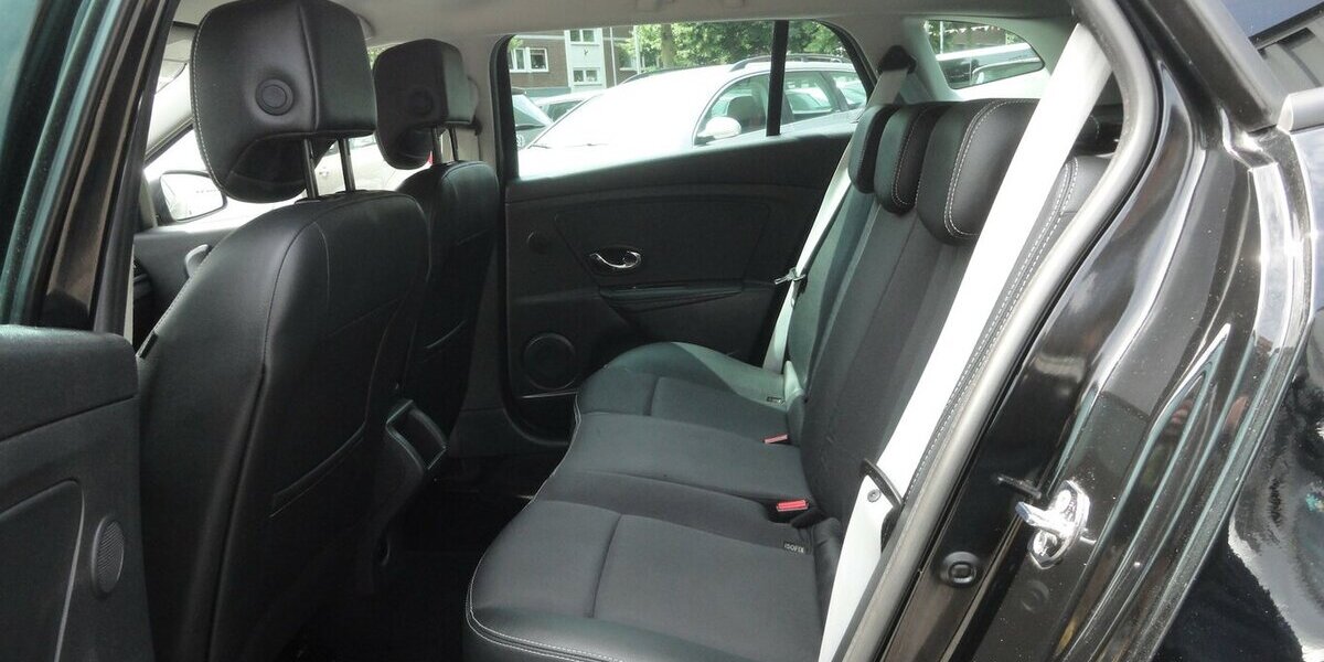 Renault Megane BOSE Edit. Klima.Kette+Reifen+Kuppl.Neu 150.000 km 5.790 &euro; Neuss 41462