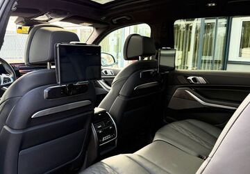 BMW X7 28.527 km 79.950 &euro; Köln 50739