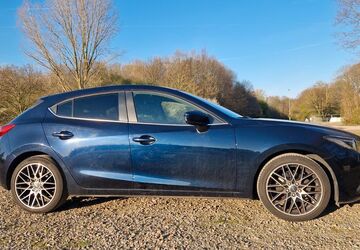 Mazda 3 87.000 km 13.900 &euro; Neuss 41462